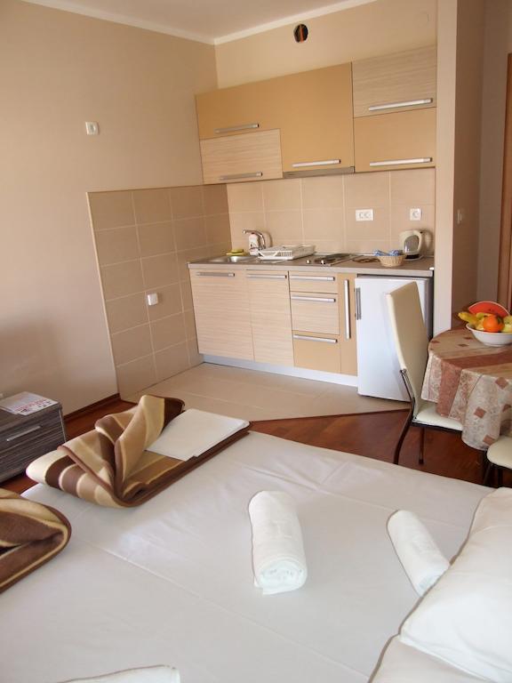Apartments Oaza 2 Petrovac Ngoại thất bức ảnh