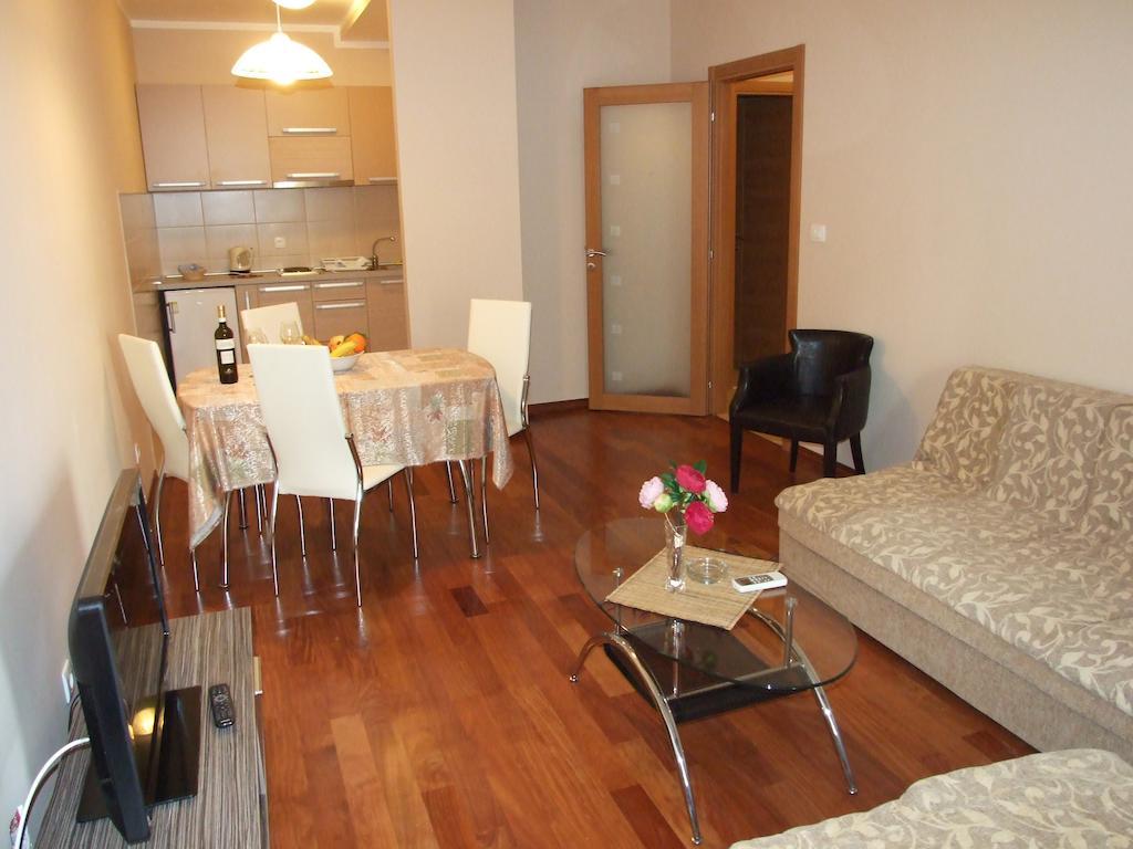 Apartments Oaza 2 Petrovac Ngoại thất bức ảnh