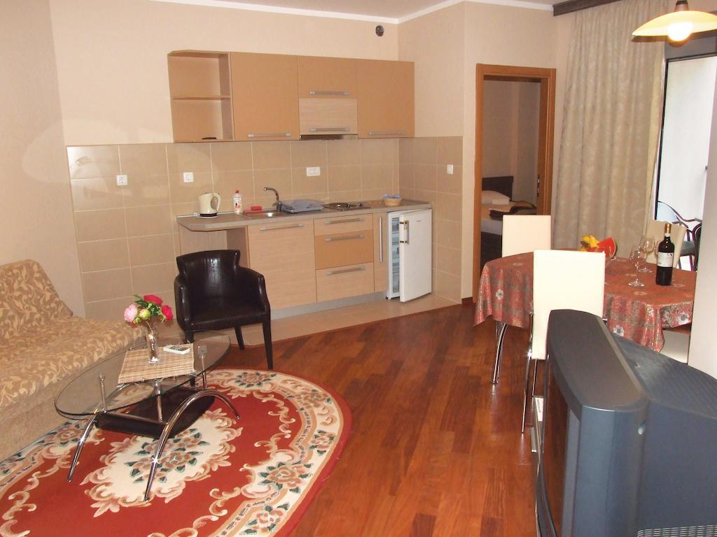 Apartments Oaza 2 Petrovac Phòng bức ảnh
