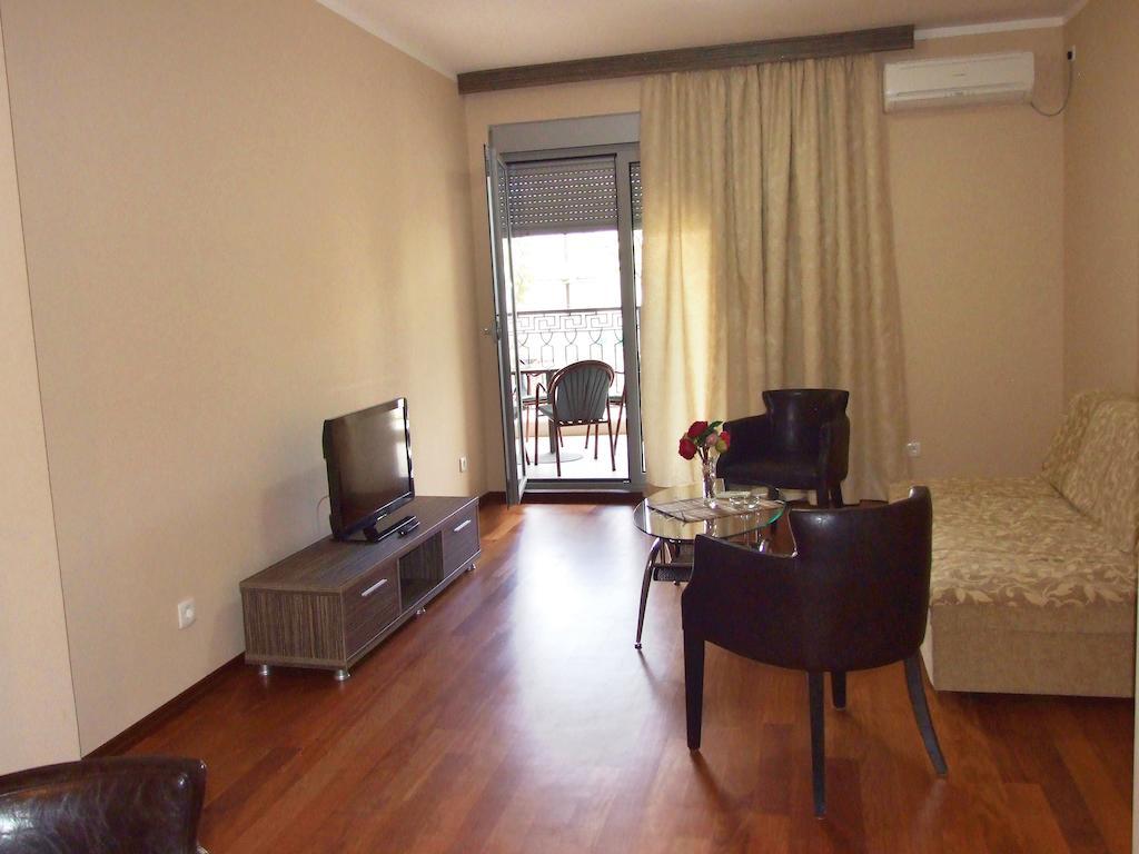 Apartments Oaza 2 Petrovac Ngoại thất bức ảnh